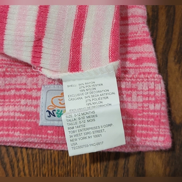 Ultra soft beanies for baby, pink and white, set of 2 - Picture 3 of 3